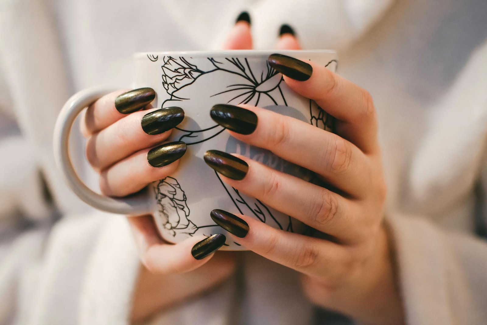 Maintain Beautiful Nails at Home